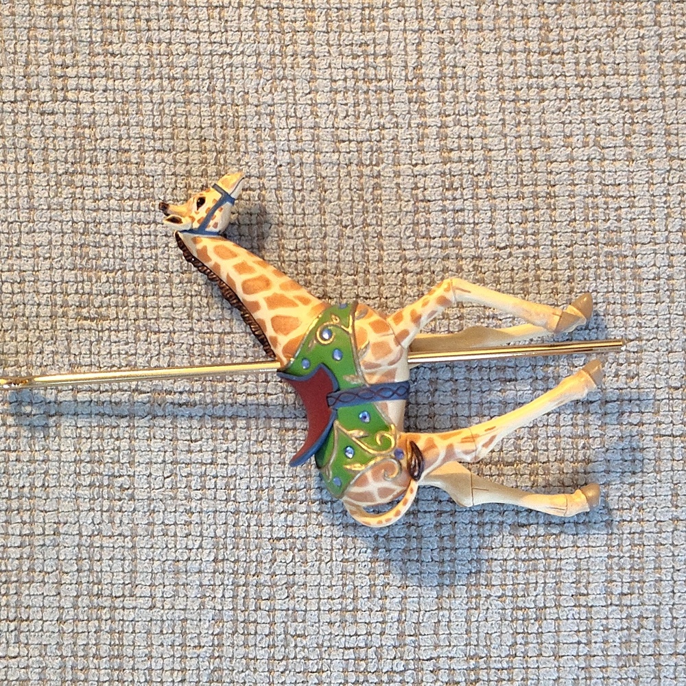 Proud giraffe 2005 carousel Ride rare find - Picture 4 of 5